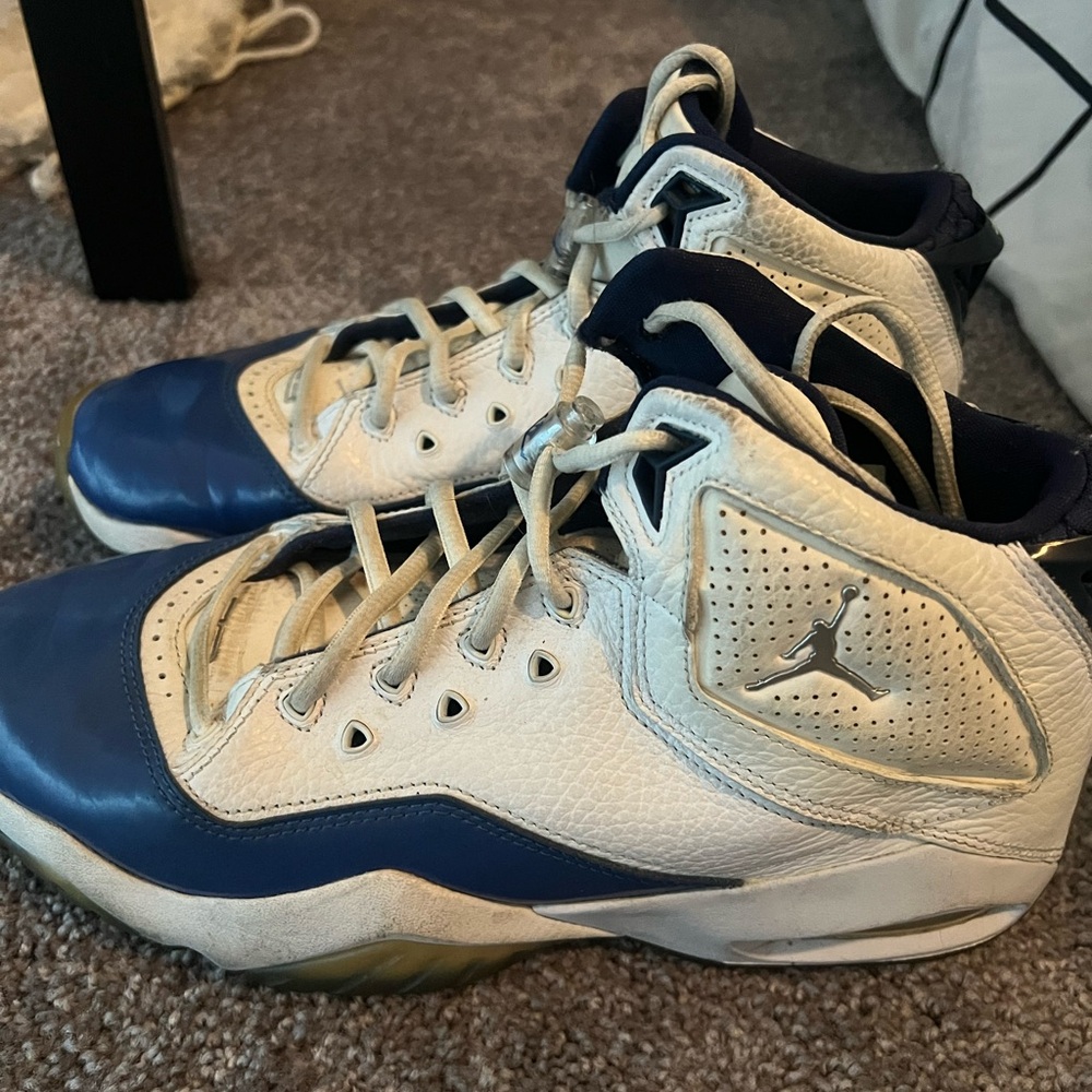 Jordan Athletic Shoes in Blue and White - Picture 3 of 3